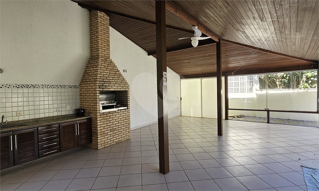 Casa à venda com 7 quartos, sendo 4 suítes,  em Praia Rasa, Armação dos Búzios, RJ