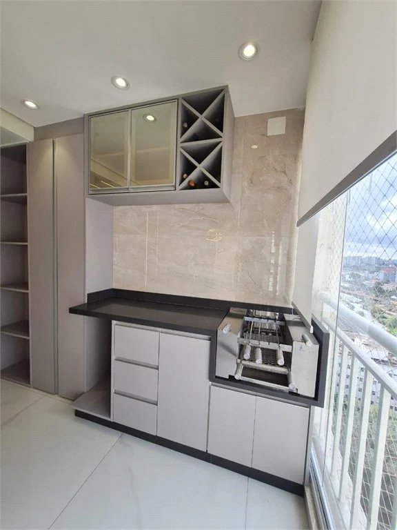 Apartamento à venda com 3 quartos, sendo 1 suíte, em Vila Anastácio, São Paulo, SP