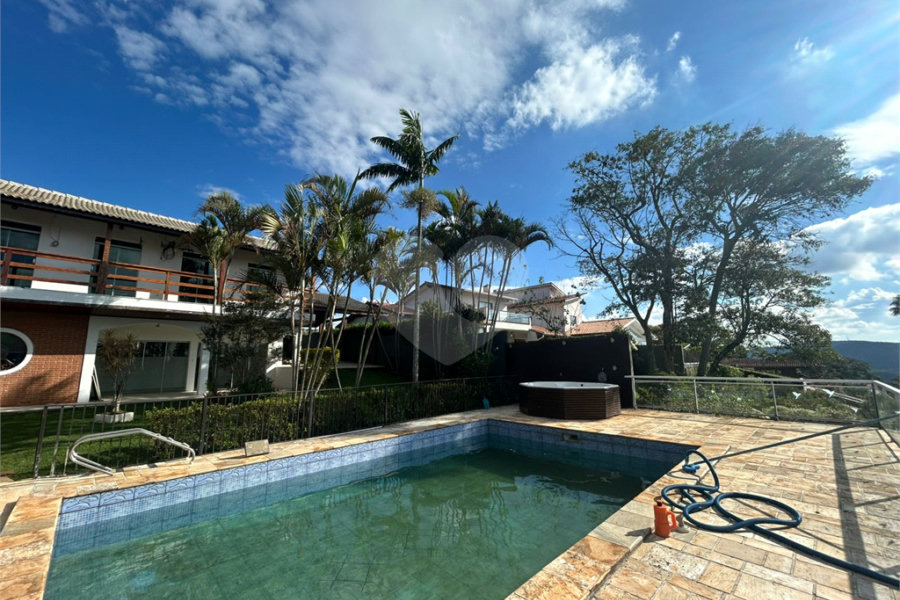 Casa para alugar com 3 suítes no condomínio Alpes da Cantareira, Mairiporã - SP