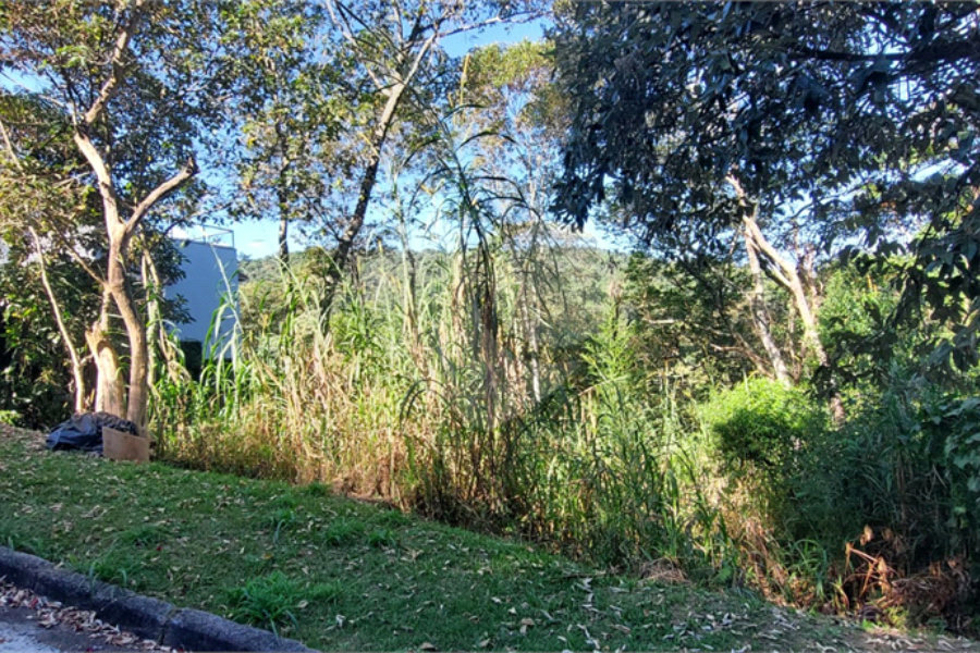Terreno à venda no condomínio Alpes da Cantareira, Mairiporã - SP