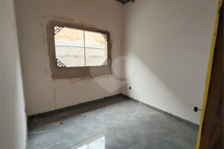 Casa à venda com 3 quartos, sendo 1 suíte, em Parque Itapê, Itapetininga, SP