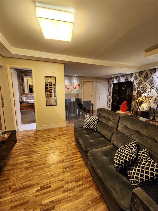 Apartamento à venda com 3 suítes em Vila Suzana, São Paulo, SP