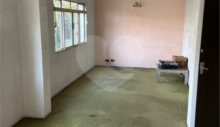 Sobrado à venda com 3 quartos, sendo 1 suíte, em Parada Inglesa, São Paulo, SP