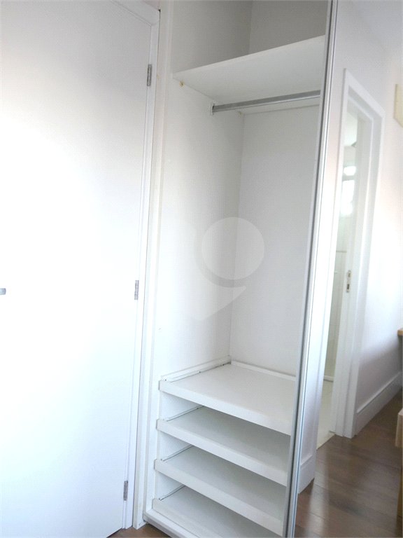 Apartamento para alugar com 3 quartos, sendo 1 suíte, em Vila Olímpia, São Paulo, SP