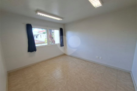 Casa à venda com 2 quartos, sendo 1 suíte, em Planalto Paulista, São Paulo, SP
