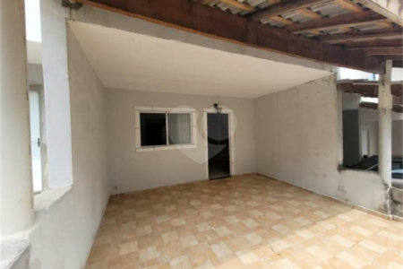 Sobrado à venda com 2 quartos no Centro, Pinhalzinho, SP