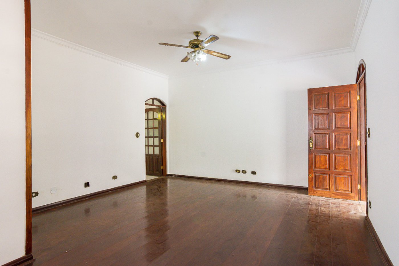 Sobrado à venda 187m² com 5 quartos, sendo 2 suítes, em Conjunto Residencial Butantã próximo à USP