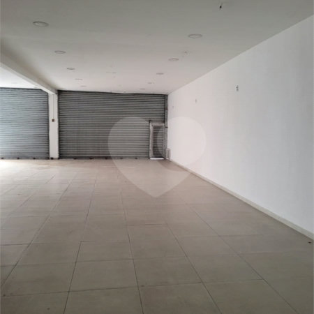 Salão para alugar em Vila Romanópolis, Ferraz de Vasconcelos, SP