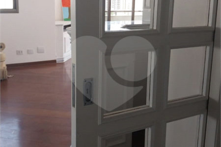 Apartamento à venda ou para alugar com 5 quartos, sendo 3 suítes,  em Tatuapé, São Paulo, SP