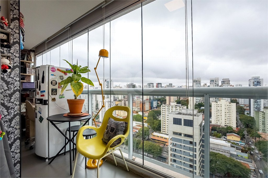 Apartamento à venda com 2 quartos, sendo 1 suíte,  em Vila Olímpia, São Paulo, SP