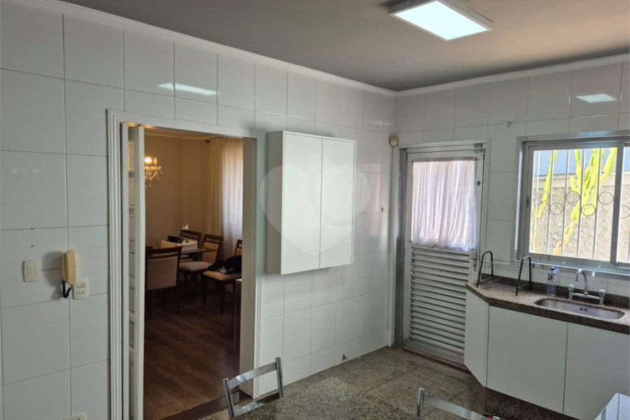 Sobrado à venda com 4 quartos, sendo 1 suíte, em Vila Guilherme, São Paulo, SP