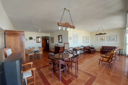Apartamento Residencial à venda, Pitangueiras, Guarujá - AP1677.
