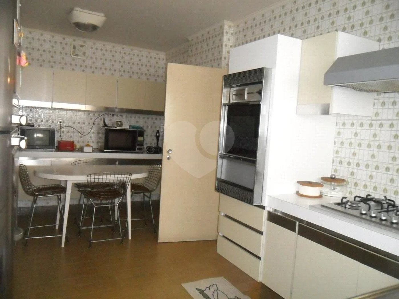 Apartamento com 212m², 4 quartos, 1 suíte, 2 vagas, à venda no bairro Santo Antônio, São Caetano do Sul