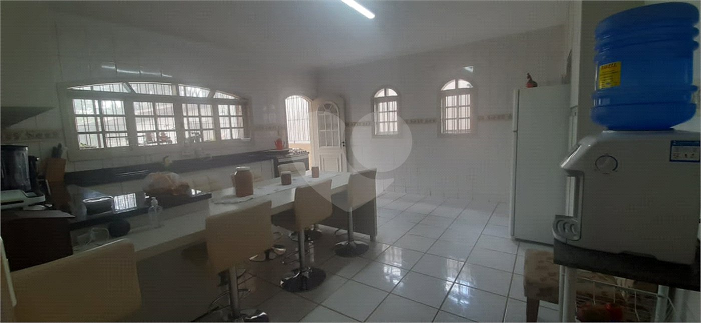 Casa à venda com 3 quartos, sendo 2 suítes, em São Vicente, Mairiporã, SP