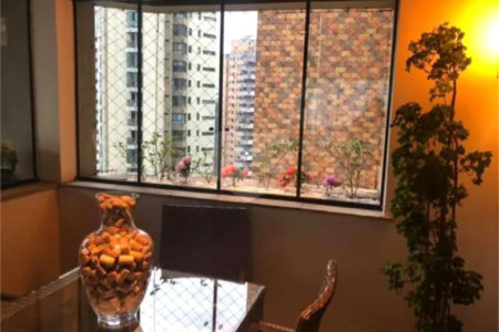 Apartamento para alugar com 4 quartos, sendo 2 suítes, em Vila Andrade, São Paulo, SP
