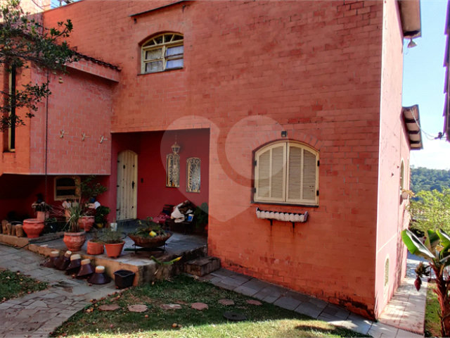 Casa à venda com 4 quartos, sendo 1 suíte,  no condomínio Chacarás Bela Vista, Mairiporã - SP