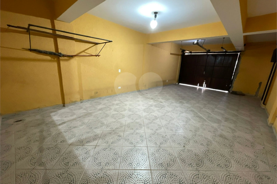 Sobrado à venda com 4 quartos, sendo 1 suíte, em Vila Nova Cachoeirinha, São Paulo, SP