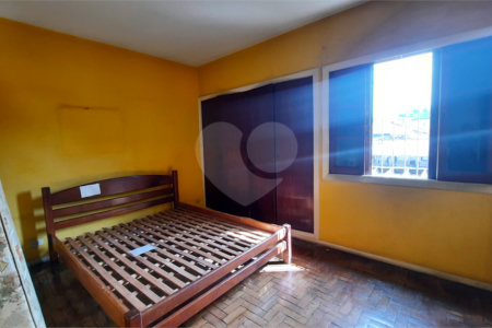Sobrado à venda com 4 quartos, sendo 1 suíte,  em City Campo Grande, São Paulo, SP