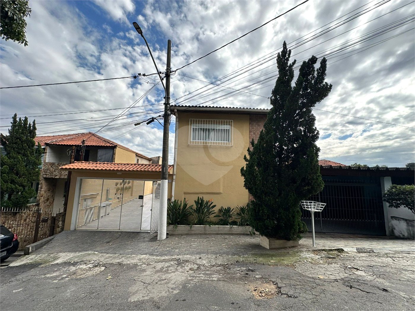 Sobrado à venda com 3 quartos, sendo 2 suítes, em Tremembé, São Paulo, SP