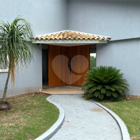 Chácara no Condomínio Vale das Laranjeiras em Indaiatuba SP - Venda - R$ 3,600.000,00 - Locaçao - R$ 30.000,00 mais encargos - Linda, espaçosa, aconchegante, acabamento de alto padrão em rua tranquila e arborizada, em um dos Condomínios mais valorizados de Indaiatuba. Com fácil acesso as principa