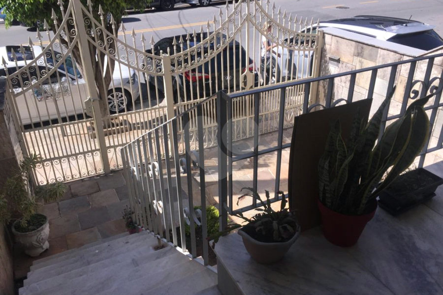 Sobrado à venda ou para alugar com 3 quartos, sendo 1 suíte, em Anália Franco, São Paulo, SP