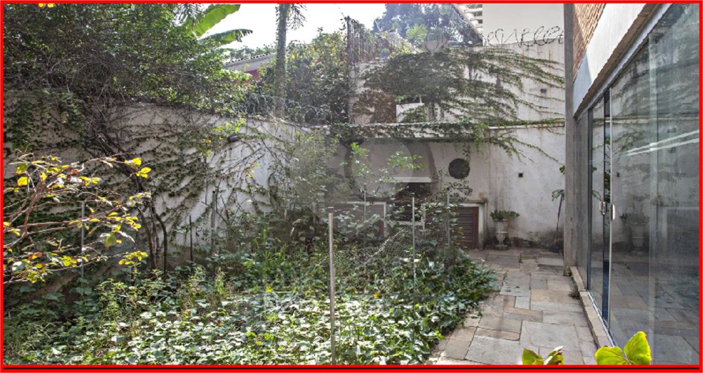 Casa à venda com 3 quartos, sendo 1 suíte, em Pinheiros, São Paulo, SP