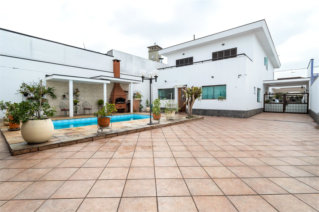 Casa à venda com 4 quartos, sendo 3 suítes, em Vila Mariana, São Paulo, SP