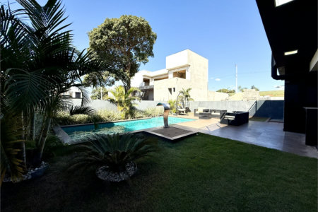 Casa à venda com 3 quartos, sendo 1 suíte,  em Terras de Santa Cristina XIII Setor Marina, Paranapanema, SP