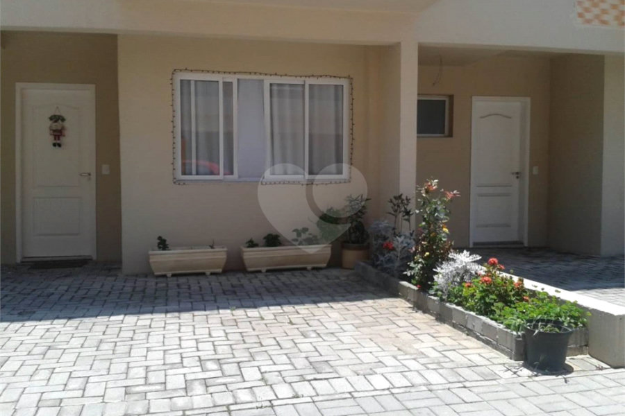 Casa à venda com 3 quartos, sendo 1 suíte,  no condomínio Village St. Louis, São Paulo - SP