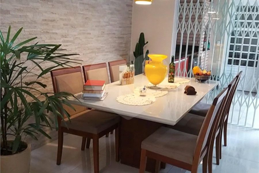 Casa à venda com 3 quartos, sendo 1 suíte, em Saúde, São Paulo, SP