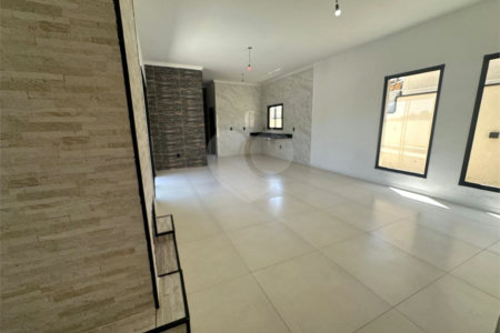 Casa à venda com 3 quartos, sendo 1 suíte, em Jardim Paraíso da Usina, Atibaia, SP