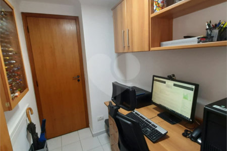Apartamento à venda com 3 quartos, sendo 1 suíte, em Campo Belo, São Paulo, SP