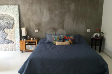 Sobrado à venda com 6 quartos, sendo 4 suítes, em Fazenda Morumbi, São Paulo, SP