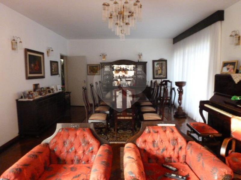 Casa Térrea à venda com 3 quartos, sendo 1 suíte, em Caxingui, São Paulo, SP