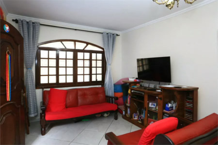 Sobrado à venda com 4 quartos, sendo 1 suíte,  em Vila Sônia, São Paulo, SP