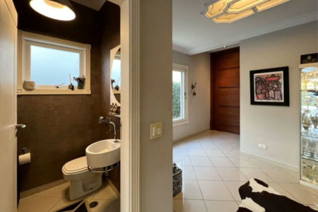 Casa à venda com 4 suítes em Vila Santo Antônio, Cotia, SP