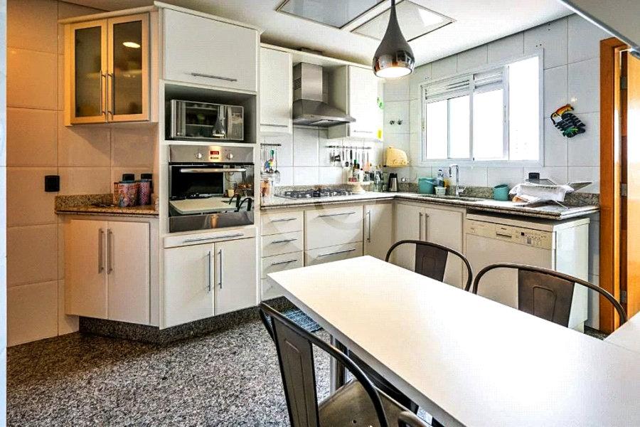 Apartamento à venda com 3 suítes em Tatuapé, São Paulo, SP
