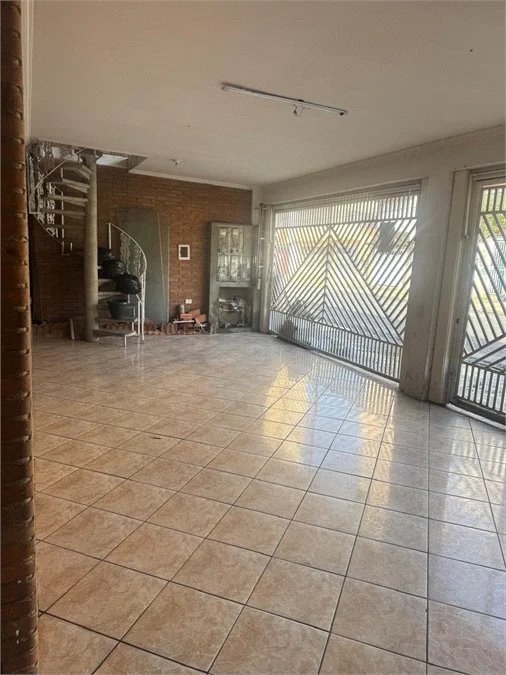 Sobrado à venda com 5 quartos em Bela Vista, Osasco, SP