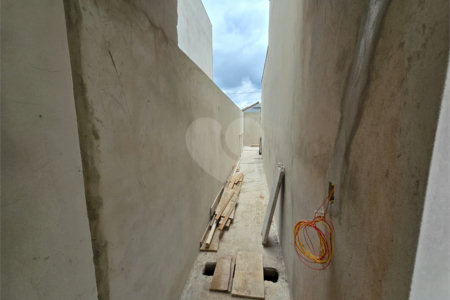 Casa à venda com 3 quartos, sendo 1 suíte, no condomínio Tivolli, Itapetininga - SP