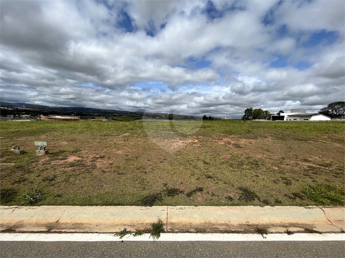 Terreno à venda no condomínio Up Residencial, Votorantim - SP