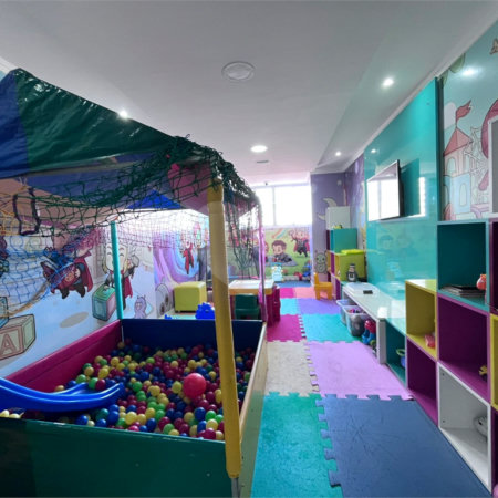 Apartamento à venda com 2 quartos, sendo 1 suíte, em Guilhermina, Praia Grande, SP