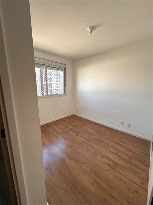 Apartamento à venda com 3 quartos, sendo 1 suíte,  em Vila Andrade, São Paulo, SP