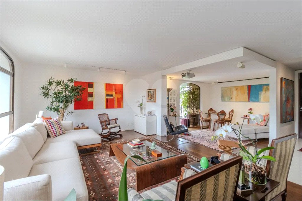 Apartamento à venda com 3 suítes em Vila Morumbi, São Paulo, SP