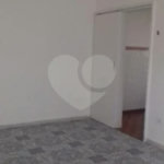 Casa à venda com 4 quartos, sendo 1 suíte, em Chora Menino, São Paulo, SP