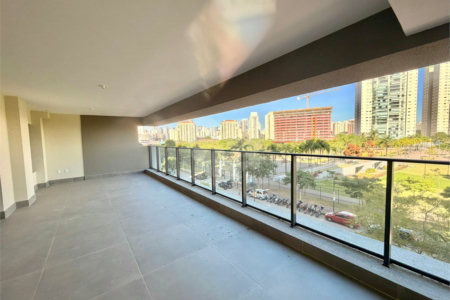 Apartamento à venda com 4 quartos, sendo 3 suítes, em Água Branca, São Paulo, SP