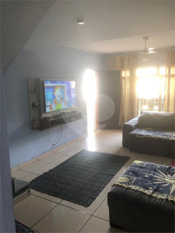 Sobrado à venda com 2 quartos em Artur Alvim, São Paulo, SP
