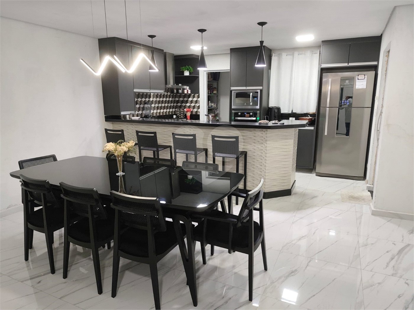 Casa à venda com 3 quartos, sendo 1 suíte,  em Residencial Colinas, Mogi das Cruzes, SP
