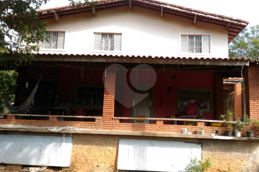 Casa à venda com 3 quartos, sendo 1 suíte,  em Jundiaizinho (terra Preta), Mairiporã, SP