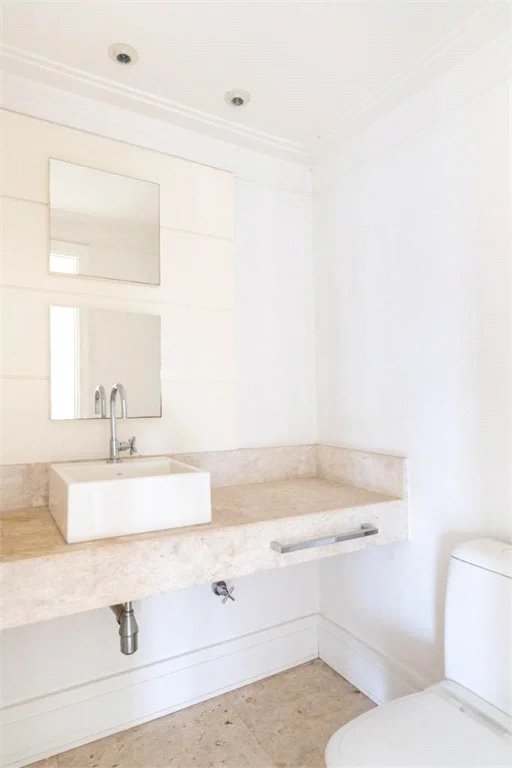 Duplex à venda com 6 quartos, sendo 4 suítes, em Vila Andrade, São Paulo, SP