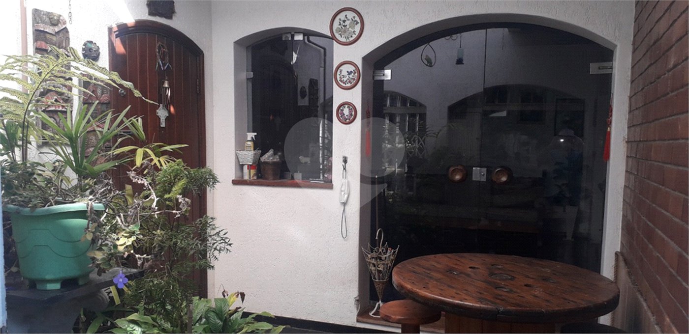 Casa à venda com 3 quartos em Jardim Regina, São Paulo, SP